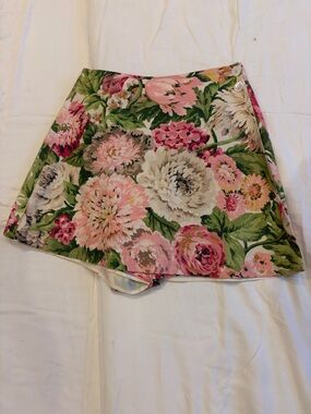 Steven Stolman Floral Pink & Green Women’s Skort